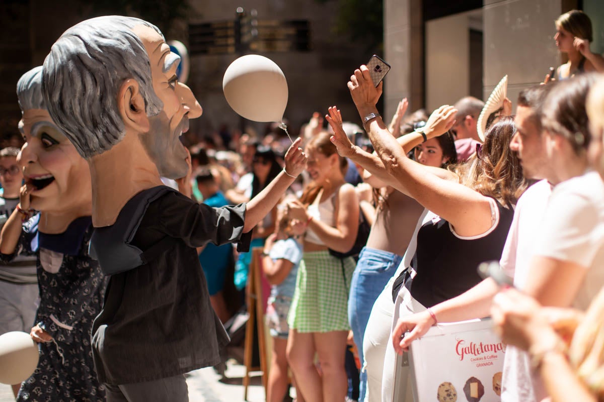 El desfile de la Tarasca de Granada, en imágenes