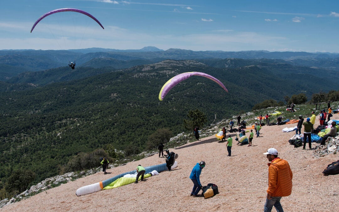 Pruebas de parapente y paramotor en el Festival del Aire.