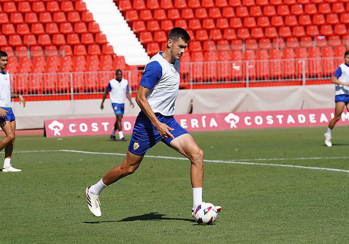 César Montes tiene tres compromisos con México.