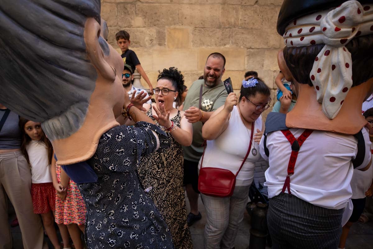 El desfile de la Tarasca de Granada, en imágenes