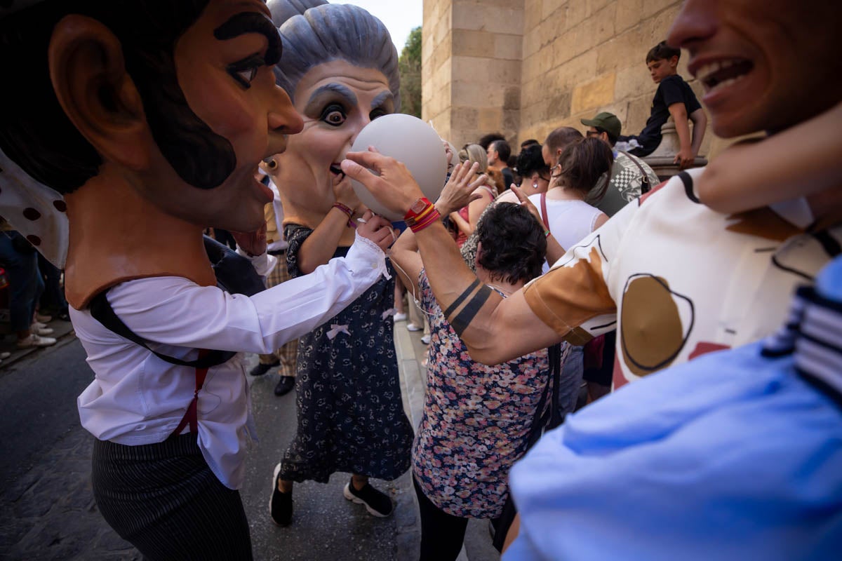 El desfile de la Tarasca de Granada, en imágenes