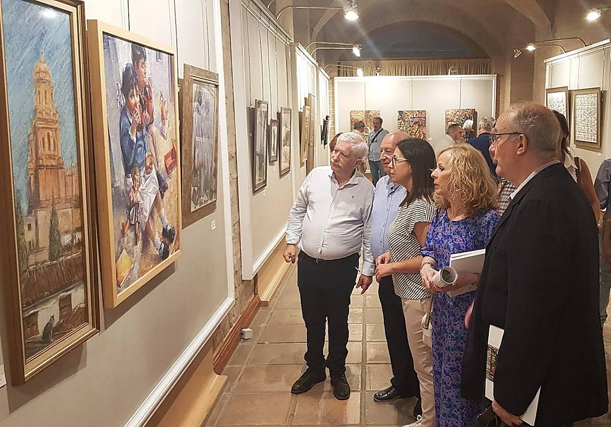 Apertura de la exposición de Arco del Consuelo en la Diputación Provincial.