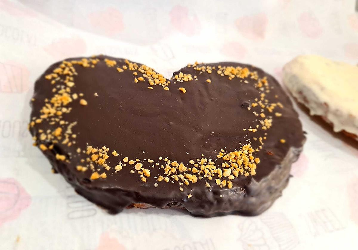 Imagen principal - Los palmerones virales que arrasan en Granada: «Pasamos de hacer 50 al día a 200»