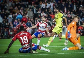 Weissman le reprocha a Diédhiou no hacer un pase en el área en un partido contra el Villarreal.