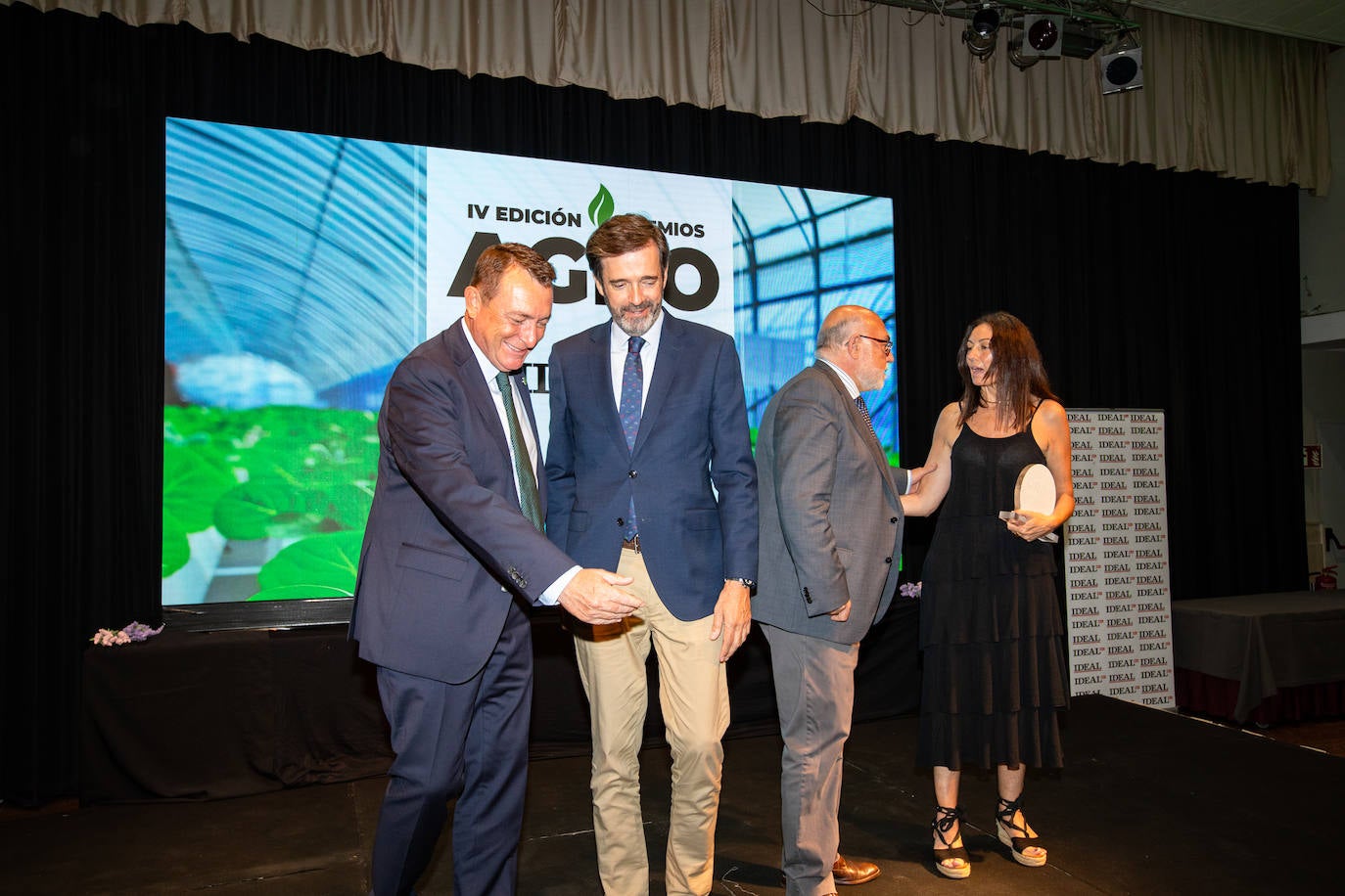 Las imágenes de una cena de gala para el recuerdo