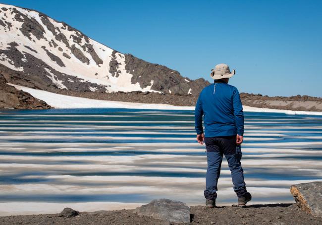 El espectáculo del deshielo en la Laguna de las Yeguas