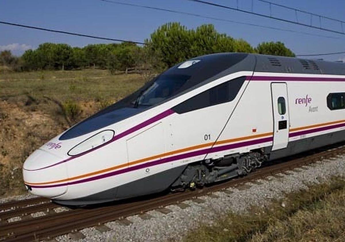 Tren Avant que realiza habitualmente el recorrido entre Málaga y Granada.