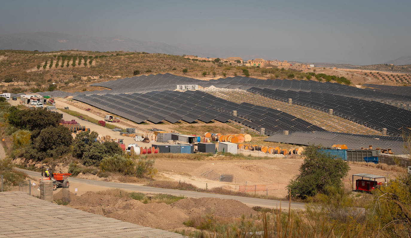 La obra de construcción del parque fotovoltaico.