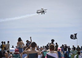 La 'wingwalker' Ainhoa Sánchez fue una de las estrellas de la jornada.