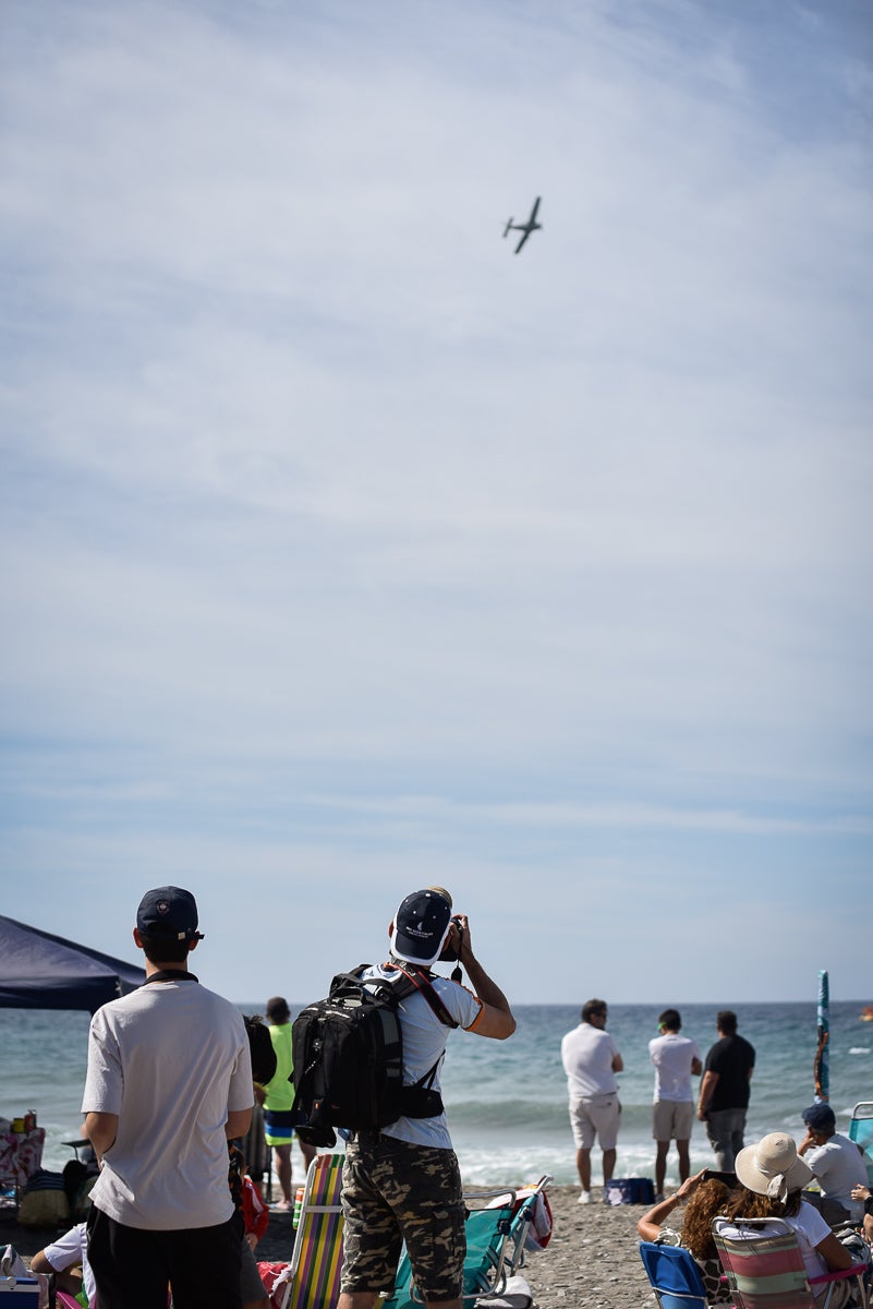 Las imágenes del Festival Aéreo de Motril y el ambiente en la playa