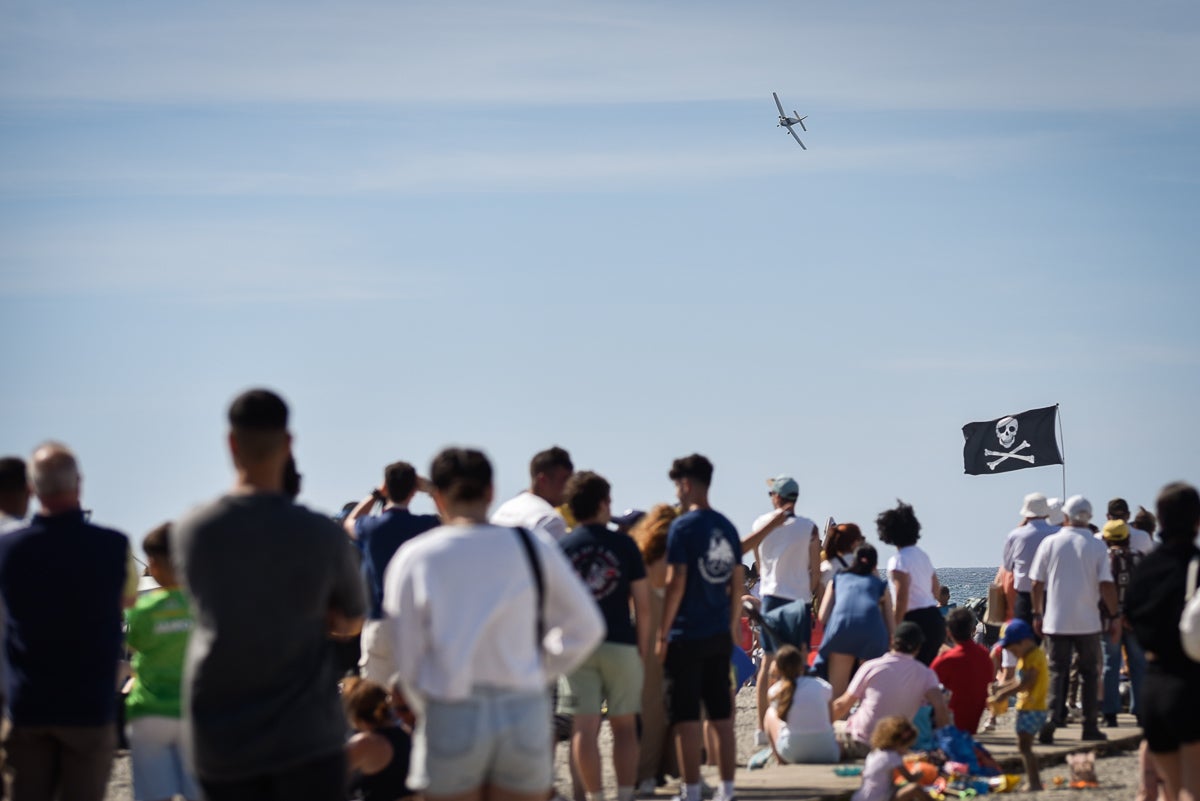 Las imágenes del Festival Aéreo de Motril y el ambiente en la playa