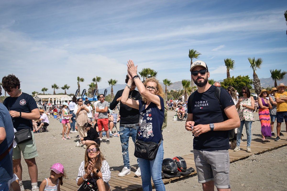 Las imágenes del Festival Aéreo de Motril y el ambiente en la playa