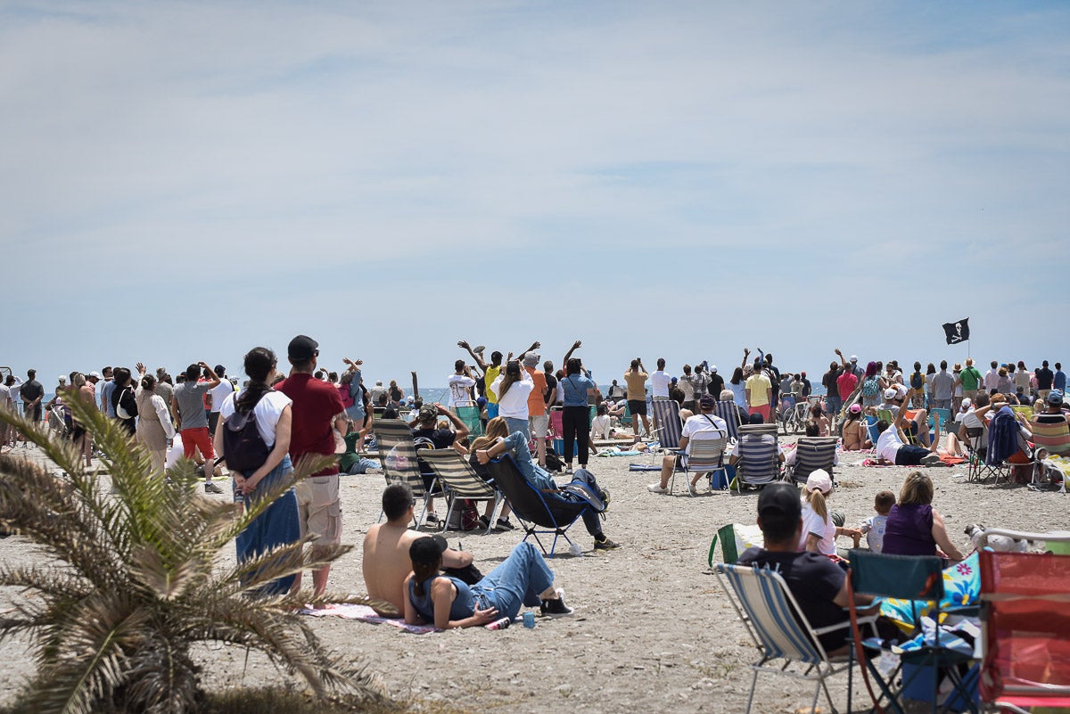 Las imágenes del Festival Aéreo de Motril y el ambiente en la playa