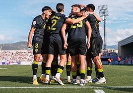 Los rojiblancos ganaron en Jaén y ahora esperan al Toledo.