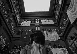 Videoclip de 'Premio Puskas' en una corrala de vecinos en La Zubia.