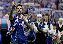 Melendi animó los prolegómenos del partido.