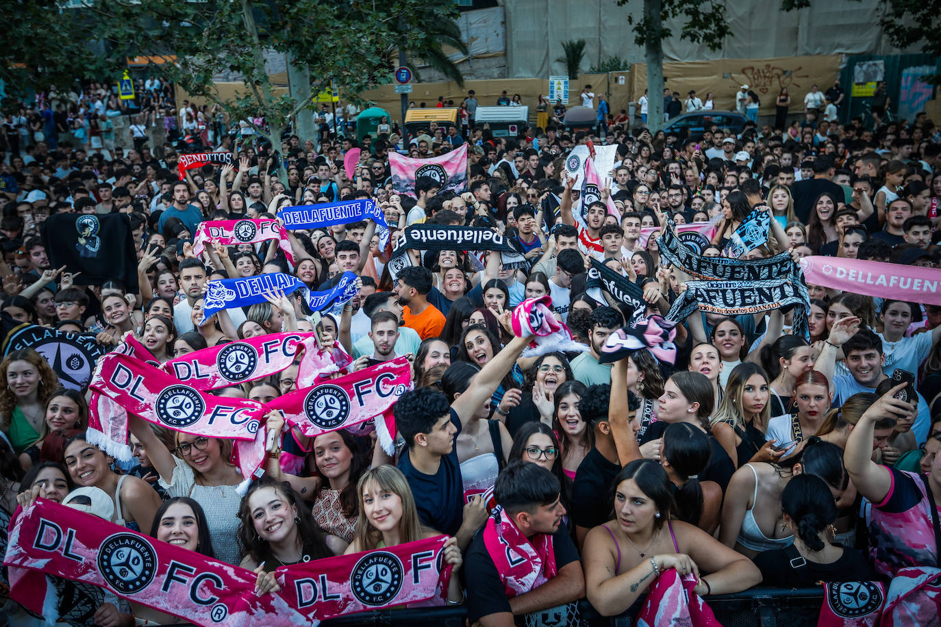 El concierto de Dellafuente en el Paseo del Salón, en imágenes