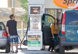 Un experto detalla qué precio tendrán la gasolina y el diésel este verano.