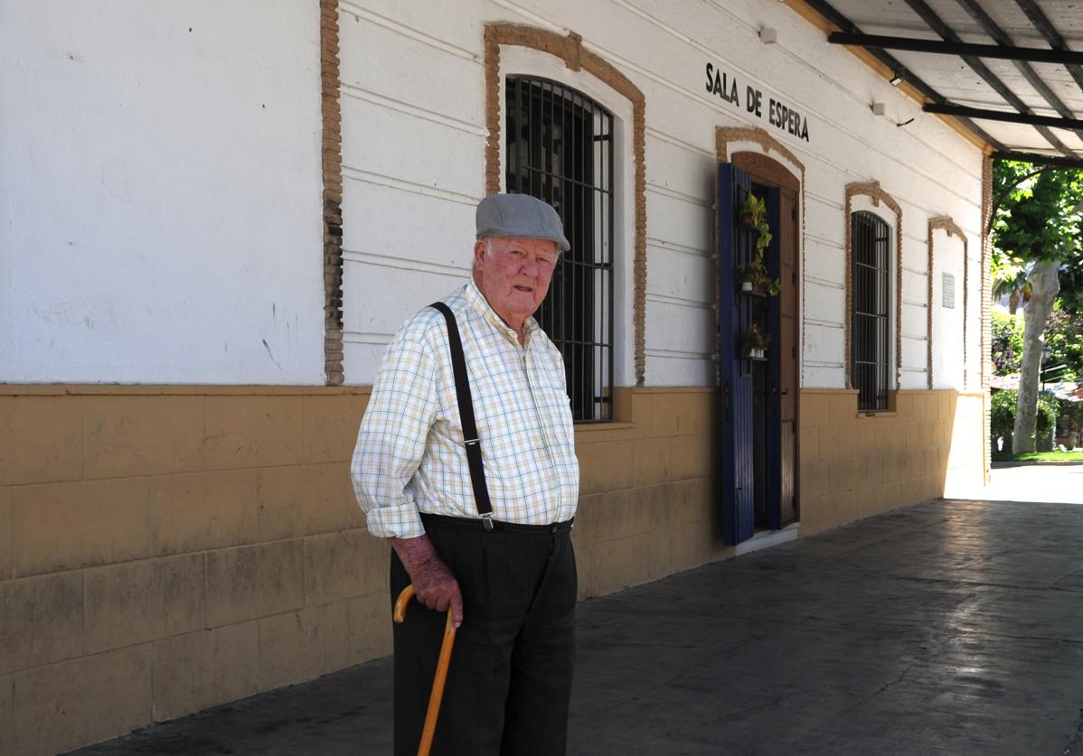 El granadino de 93 años que es una eminencia en los vinos de España