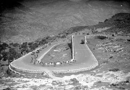 Vuelta ciclista en los Caracolillos de Vélez.