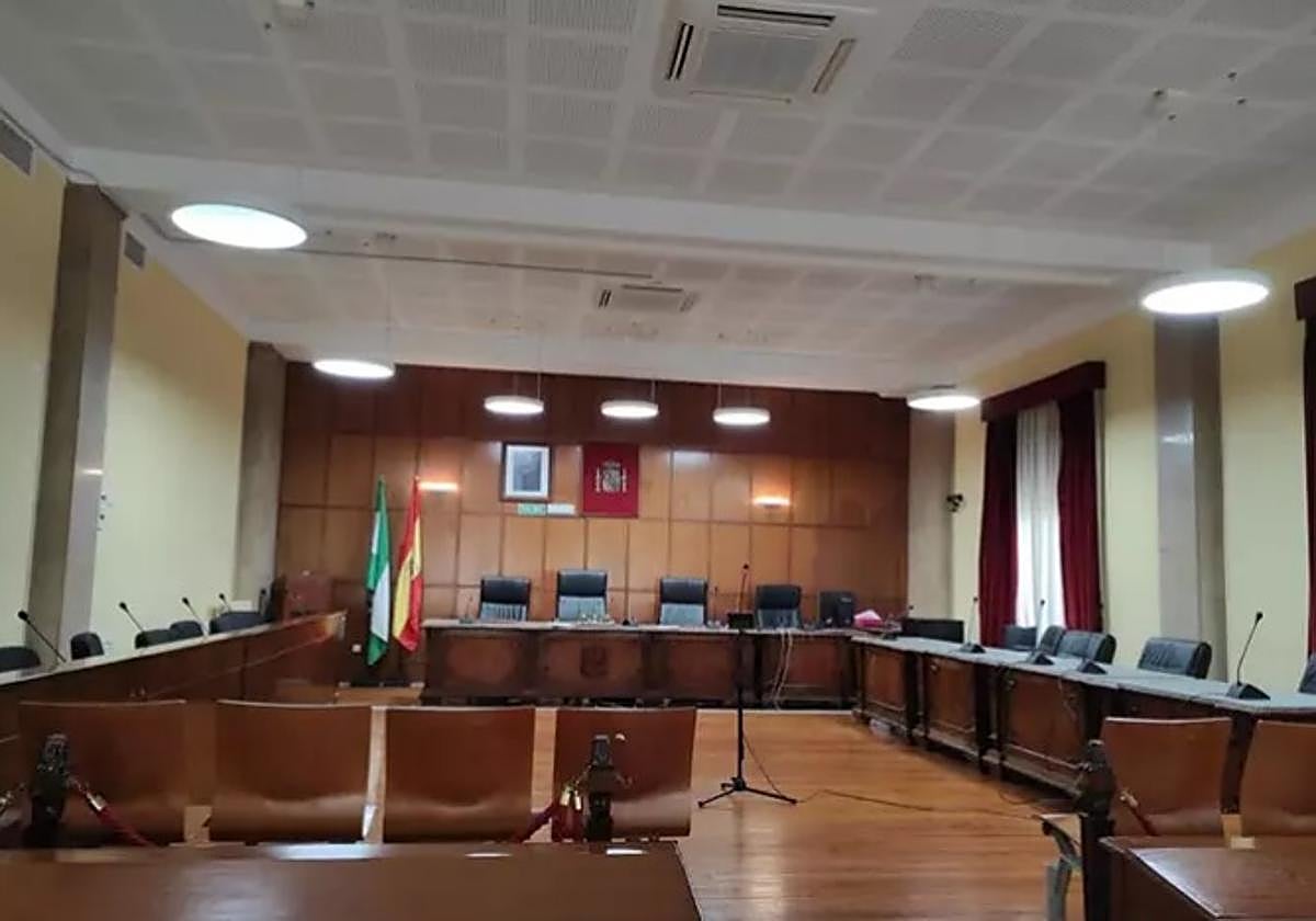 Los dos acusados de matar a navajazos a su cuñada en Arjona aceptan penas de 10 y 3 años de cárcel