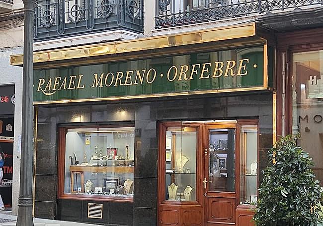 Fachada de la tienda de Rafael Moreno Orfebre.