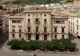Fachada principal Ayuntamiento de Jaén.