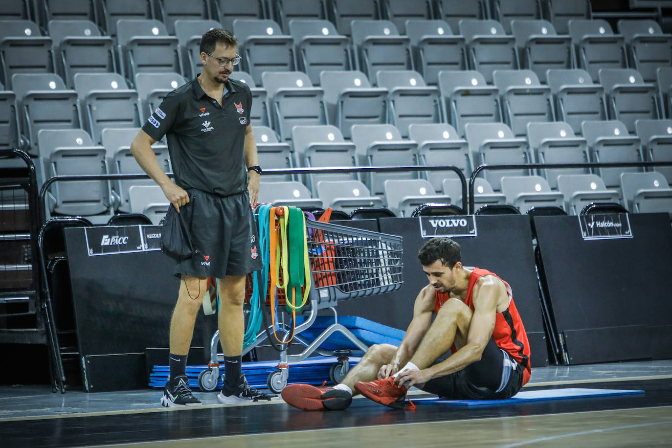 Pere Tomàs (d), junto al preparador físico, Sergio Sánchez 'Pinzas'.