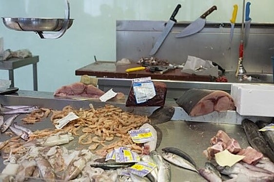 Ordenan retirar unos calamares del supermercado y piden no consumirlos