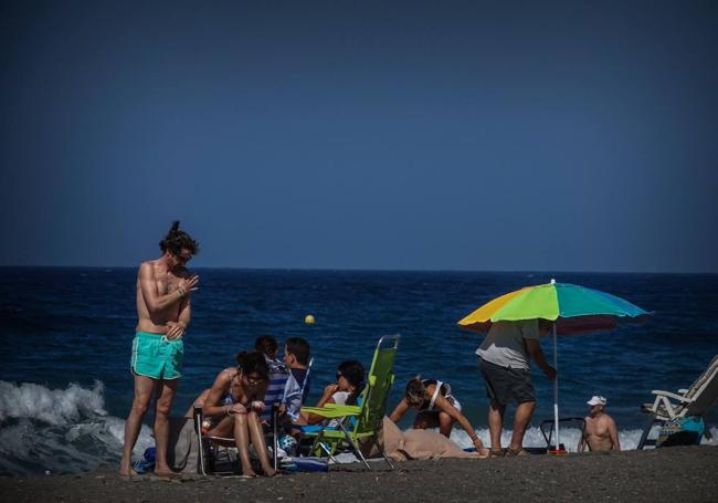 Las playas de Motril presentan un aspecto impecable.