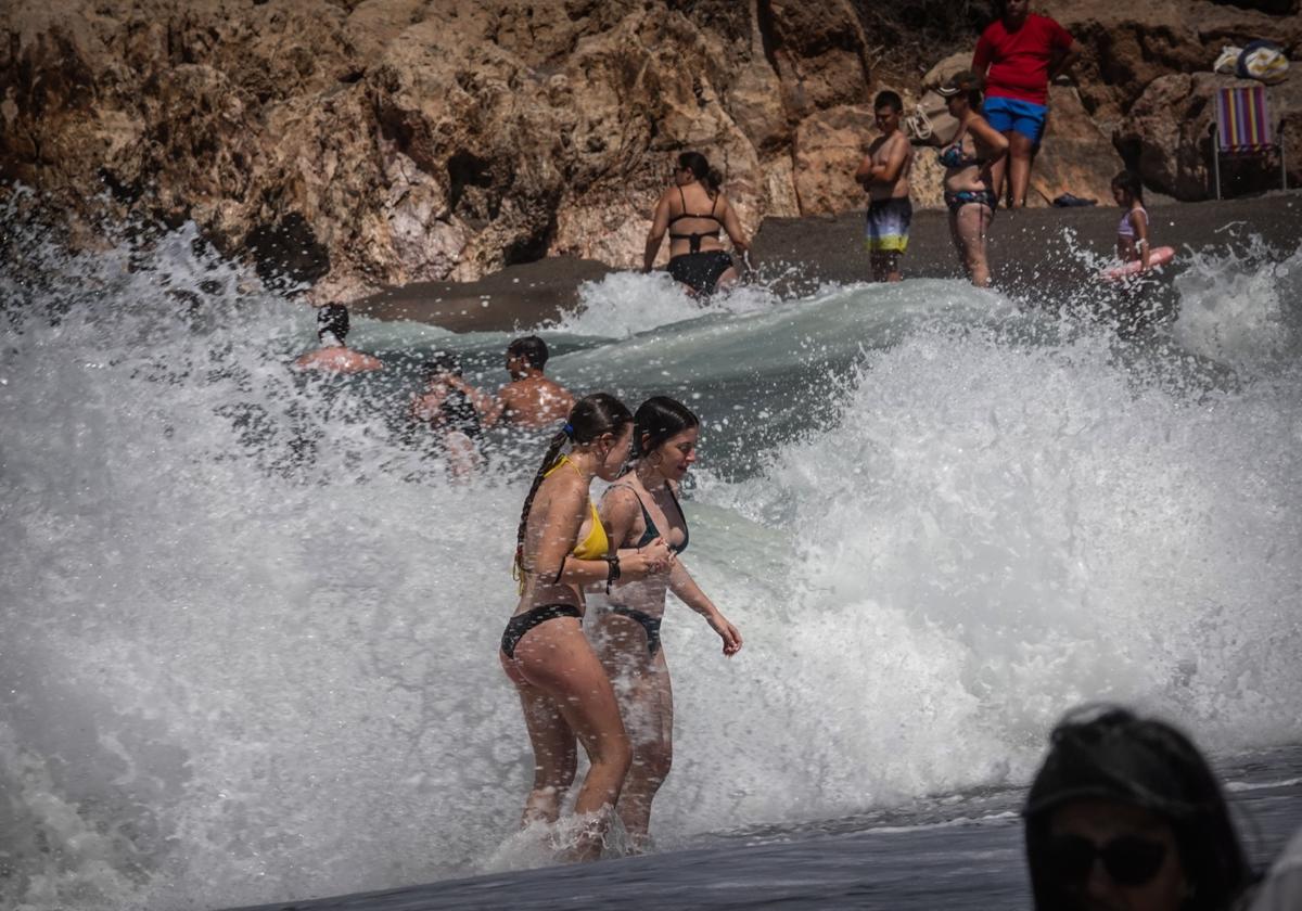 El ambiente en el primer fin de semana de julio en la Costa de Granada