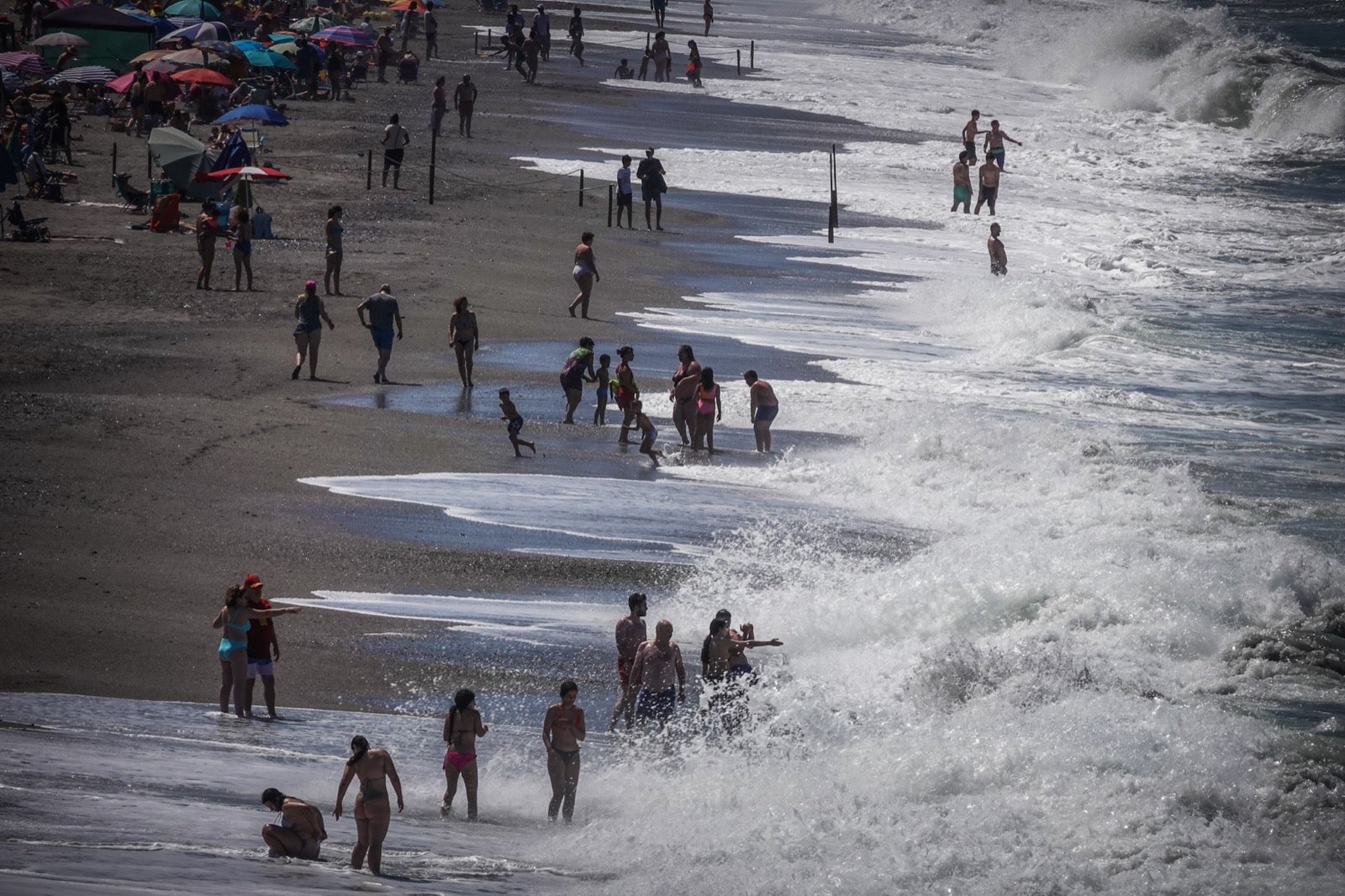 El ambiente en el primer fin de semana de julio en la Costa de Granada