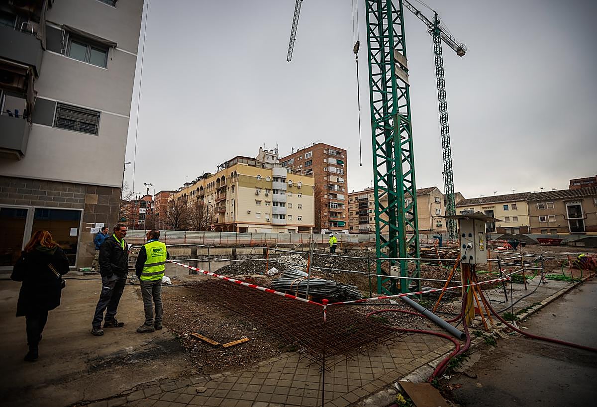 Obras en calle Santa Adela 36 dentro de la reforma del barrio