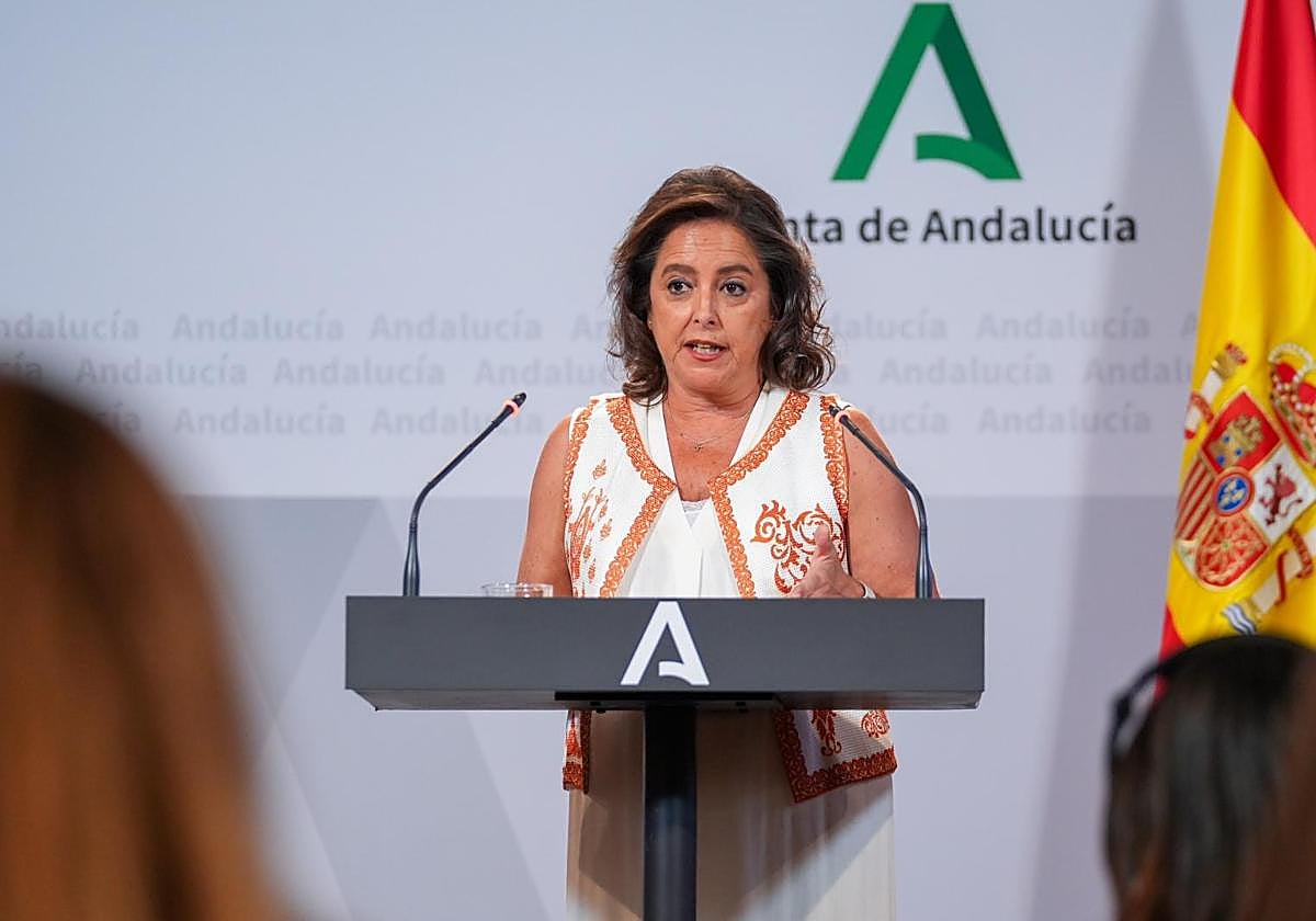 Catalina García, consejera de Salud