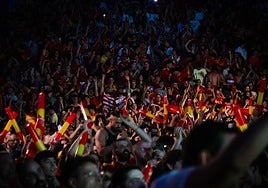 Las imágenes de la afición granadina entregada a la Selección