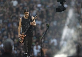 Trujillo, en el escenario de Madrid. En el vídeo, el momento en que cantaron 'Bienvenidos' de Miguel Ríos.