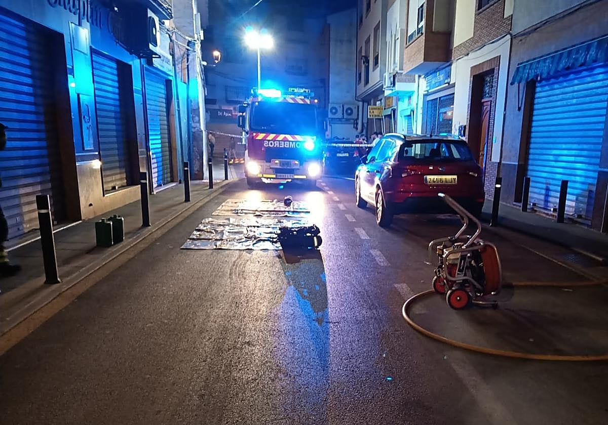 Bomberos de Granada en la intervención.