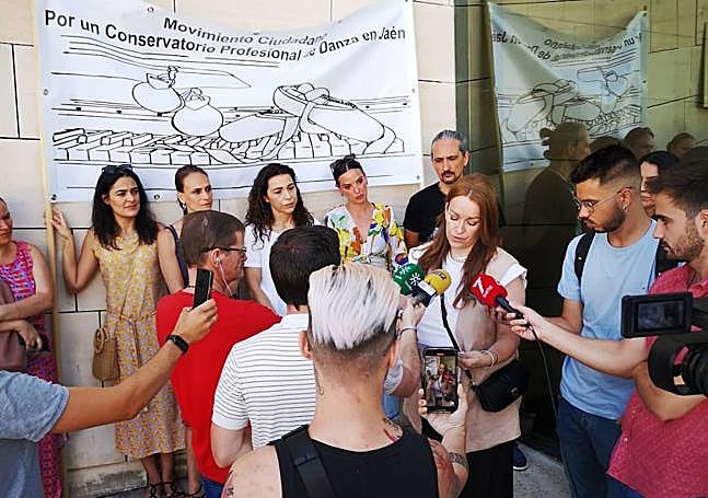 Acto reivindicativo organizado hoy por el Movimiento para reclamar el Conservatorio.