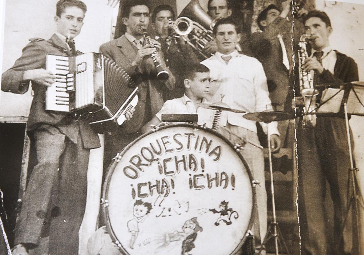 Imagen antigua de la orquesta 'Cha-Cha-Cha'.