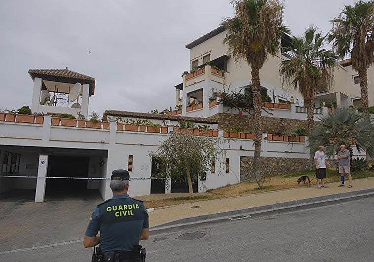 Inmediaciones de la cochera en la que se ha producido el incendio.