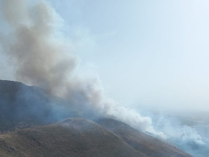 Las imágenes del incendio forestal de Pinos Puente