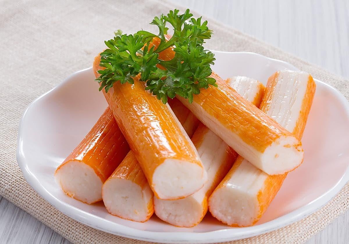 El aviso de un nutricionista sobre los palitos de cangrejo y su contenido.