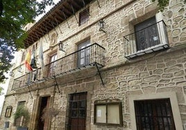 Fachada del Ayuntamiento de Noalejo.