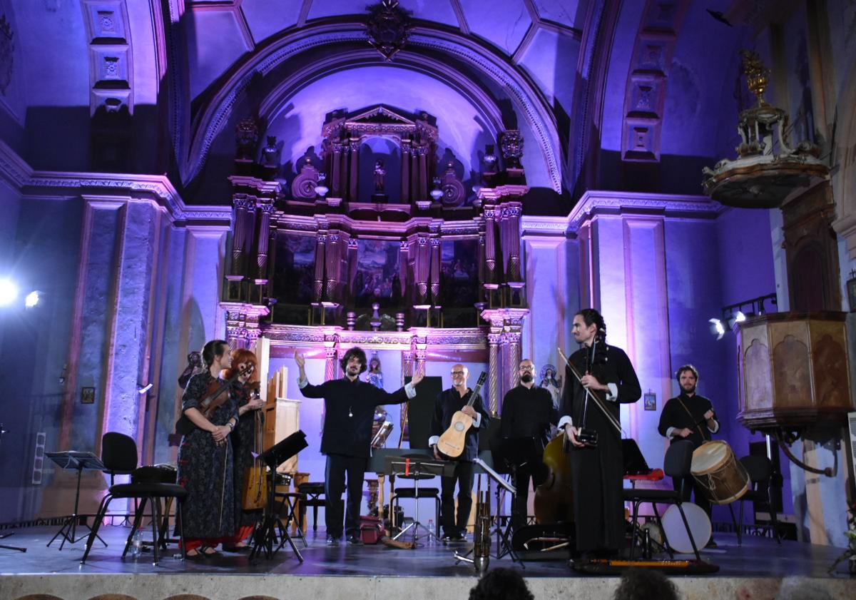 Imagen principal - El encuentro entre el barroco español y la música de la corte china llega a Los Vélez