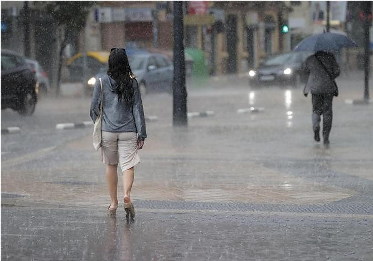 Llega lluvia y caída de grados el sábado: así va a afectar a Andalucía.