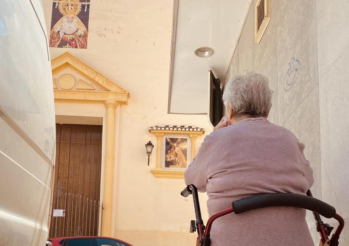 Los abuelos cofrades grandes protagonistas en una jornada de cambios