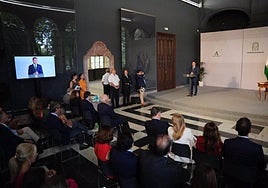 El presidente de la Junta de Andalucía, Juanma Moreno, este martes durante su intervención en el acto de toma de posesión del nuevo Consejo de Gobierno.