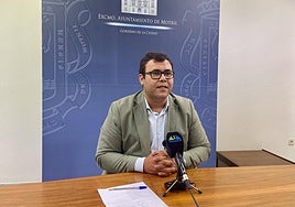 El teniente de alcalde de Calidad Urbana, Juan Fernando Hernández, en la rueda de prensa.