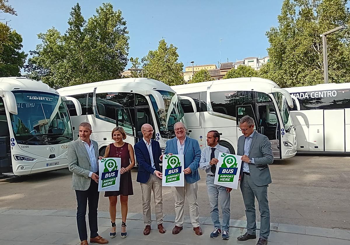 Cuatro nuevos buses híbridos para conectar Granada con el aeropuerto