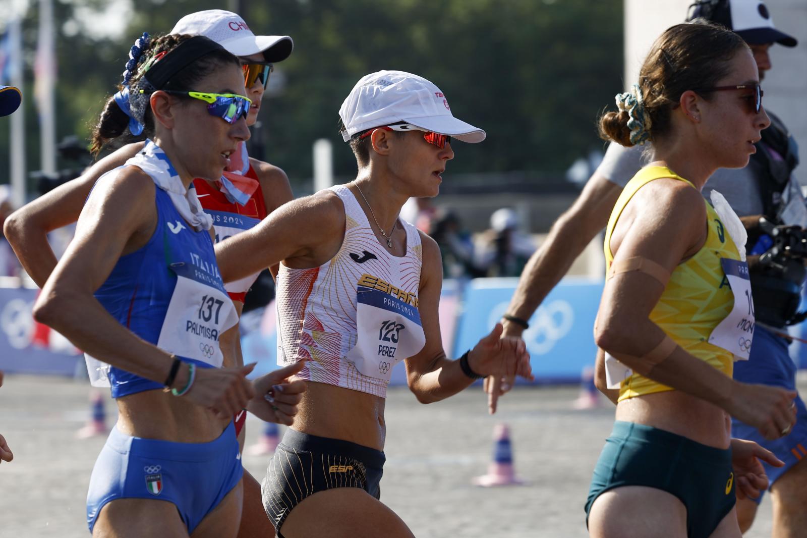 La carrera de María Pérez en París, en imágenes